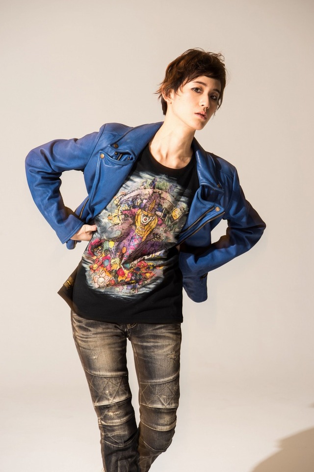 「ジョジョの奇妙な冒険【glamb】着用イメージ」(C)荒木飛呂彦＆LUCKY LAND COMMUNICATIONS/集英社・ジョジョの奇妙な冒険SC製作委員会