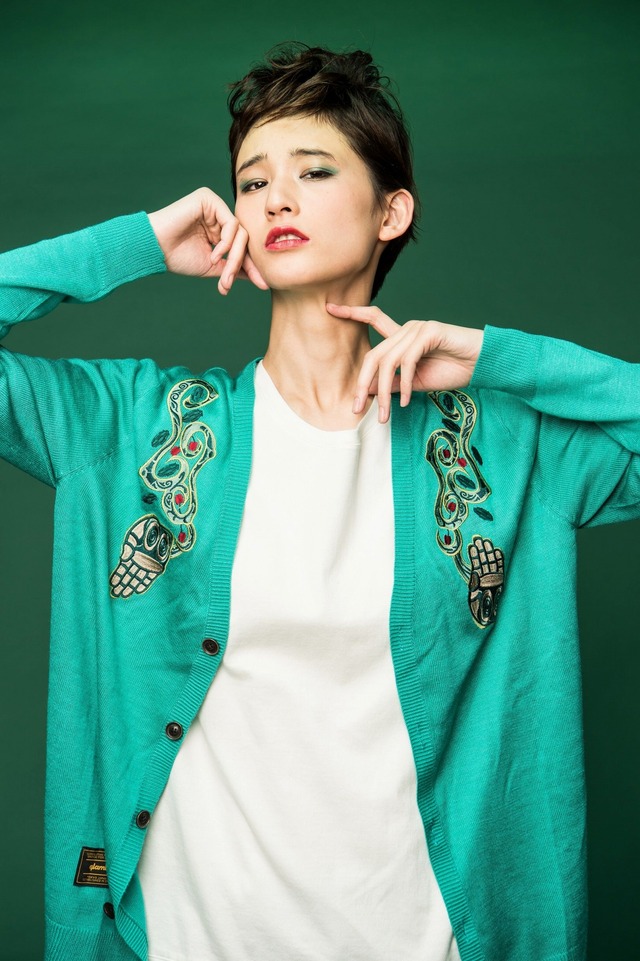 「ジョジョの奇妙な冒険【glamb】着用イメージ」(C)荒木飛呂彦＆LUCKY LAND COMMUNICATIONS/集英社・ジョジョの奇妙な冒険SC製作委員会