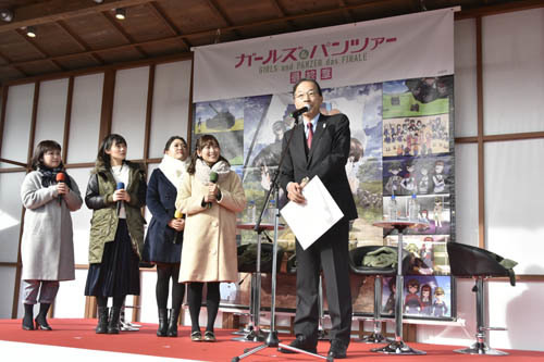 「ガルパン」歴女チームが高知を初訪問 坂本龍馬 書簡貸出セレモニーに1500人のファン集結