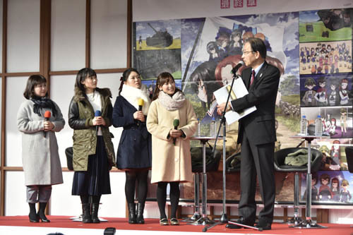 「ガルパン」歴女チームが高知を初訪問 坂本龍馬 書簡貸出セレモニーに1500人のファン集結