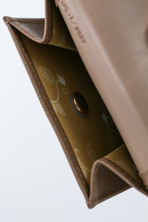 「最遊記RELOAD BLAST」コラボレーション財布 孫悟空モデル 7,800円(税別)(C)峰倉かずや・一迅社／最遊記RB PROJECT