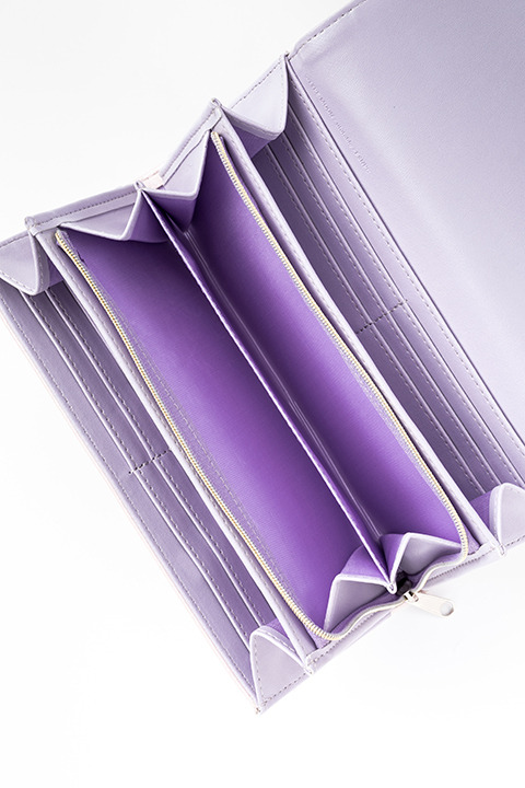 劇場版『Fate/stay night[Heaven’s Feel]』コラボレーションアイテム 間桐 桜 モデル 長財布／9,800円(税別)(C)TYPE-MOON・ufotable・FSNPC