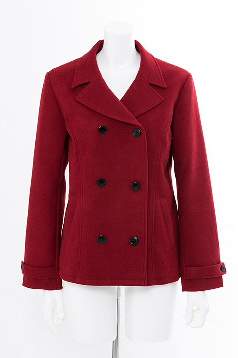 劇場版『Fate/stay night[Heaven’s Feel]』コラボレーションアイテム 遠坂 凛 モデル コート／20,000円(税別)(C)TYPE-MOON・ufotable・FSNPC