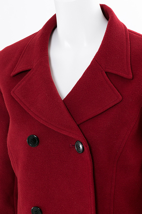 劇場版『Fate/stay night[Heaven’s Feel]』コラボレーションアイテム 遠坂 凛 モデル コート／20,000円(税別)(C)TYPE-MOON・ufotable・FSNPC