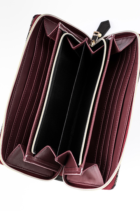 劇場版『Fate/stay night[Heaven’s Feel]』コラボレーションアイテム 遠坂 凛 モデル 長財布／9,800円(税別)(C)TYPE-MOON・ufotable・FSNPC