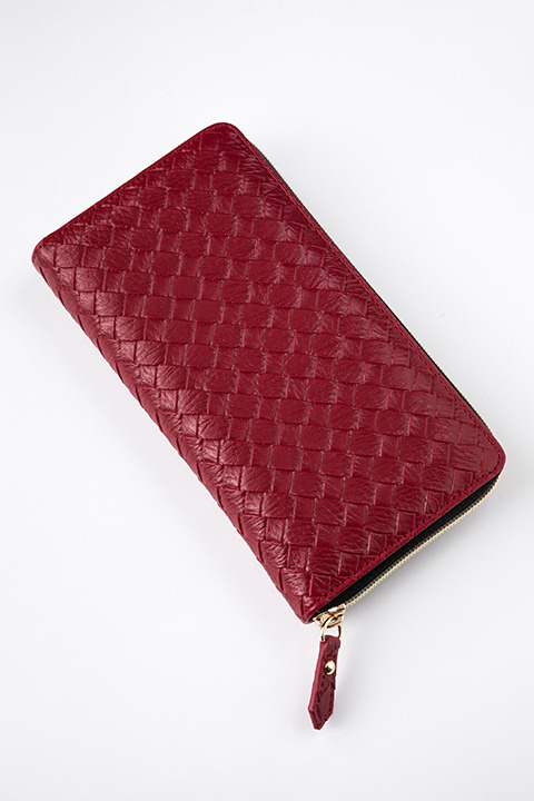 劇場版『Fate/stay night[Heaven’s Feel]』コラボレーションアイテム 遠坂 凛 モデル 長財布／9,800円(税別)(C)TYPE-MOON・ufotable・FSNPC