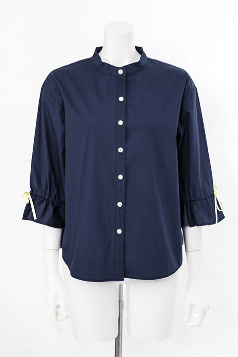 劇場版『Fate/stay night[Heaven’s Feel]』コラボレーションアイテム セイバー モデル ブラウス／9,800円(税別)(C)TYPE-MOON・ufotable・FSNPC