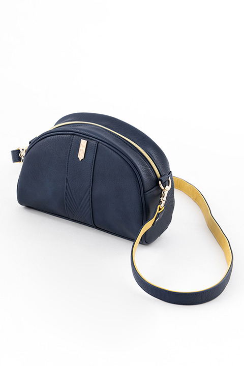 劇場版『Fate/stay night[Heaven’s Feel]』コラボレーションアイテム セイバー モデル バッグ／11,800円(税別)(C)TYPE-MOON・ufotable・FSNPC