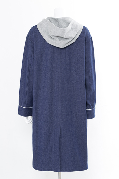 劇場版『Fate/stay night[Heaven’s Feel]』コラボレーションアイテム ランサー モデル コート／20,000(税別)(C)TYPE-MOON・ufotable・FSNPC