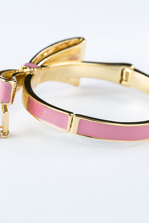 『魔法少女まどか☆マギカ』コラボレーションアイテム 鹿目まどかモデル リボンバングル／4,500円(税別)(C)Magica Quartet／Aniplex・Madoka Movie Project Rebellion