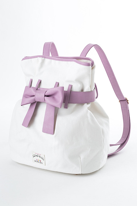 『魔法少女まどか☆マギカ』コラボレーションアイテム 暁美ほむらモデル バッグ／10,800円(税別)(C)Magica Quartet／Aniplex・Madoka Movie Project Rebellion