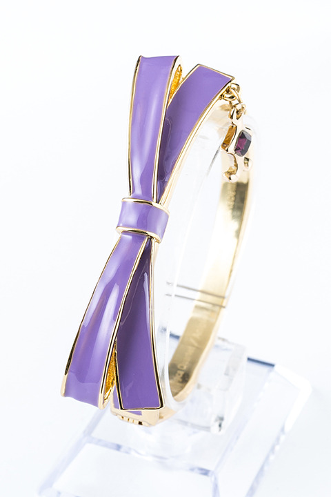 『魔法少女まどか☆マギカ』コラボレーションアイテム 暁美ほむらモデル リボンバングル／4,500円(税別)(C)Magica Quartet／Aniplex・Madoka Movie Project Rebellion