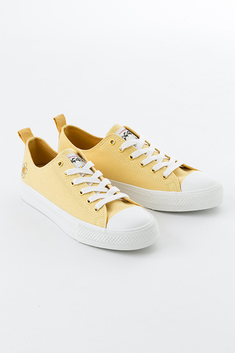 『魔法少女まどか☆マギカ』コラボレーションアイテム 巴マミモデル スニーカー／9,800円(税別)(C)Magica Quartet／Aniplex・Madoka Movie Project Rebellion