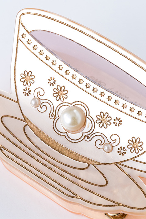 『魔法少女まどか☆マギカ』コラボレーションアイテム 巴マミモデル ヘアクリップ／3,800円(税別)(C)Magica Quartet／Aniplex・Madoka Movie Project Rebellion