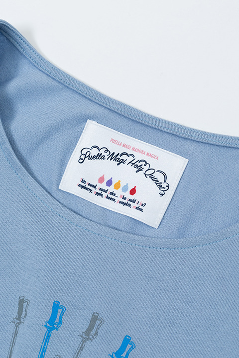 『魔法少女まどか☆マギカ』コラボレーションアイテム 美樹さやかモデル Tシャツ／5,000円(税別)(C)Magica Quartet／Aniplex・Madoka Movie Project Rebellion