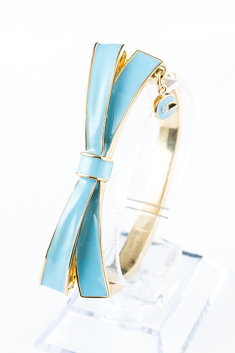 『魔法少女まどか☆マギカ』コラボレーションアイテム 美樹さやかモデル リボンバングル／4,500円(税別)(C)Magica Quartet／Aniplex・Madoka Movie Project Rebellion