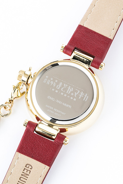 『魔法少女まどか☆マギカ』コラボレーションアイテム 佐倉杏子モデル 腕時計／14,000円(税別)(C)Magica Quartet／Aniplex・Madoka Movie Project Rebellion