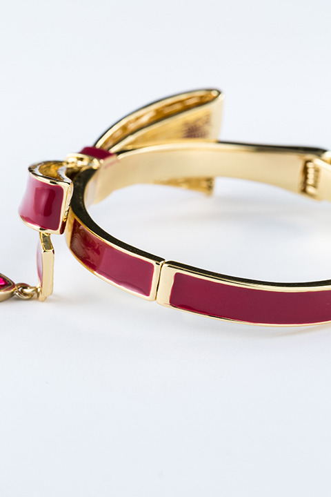 『魔法少女まどか☆マギカ』コラボレーションアイテム 佐倉杏子モデル リボンバングル／4,500円(税別)(C)Magica Quartet／Aniplex・Madoka Movie Project Rebellion