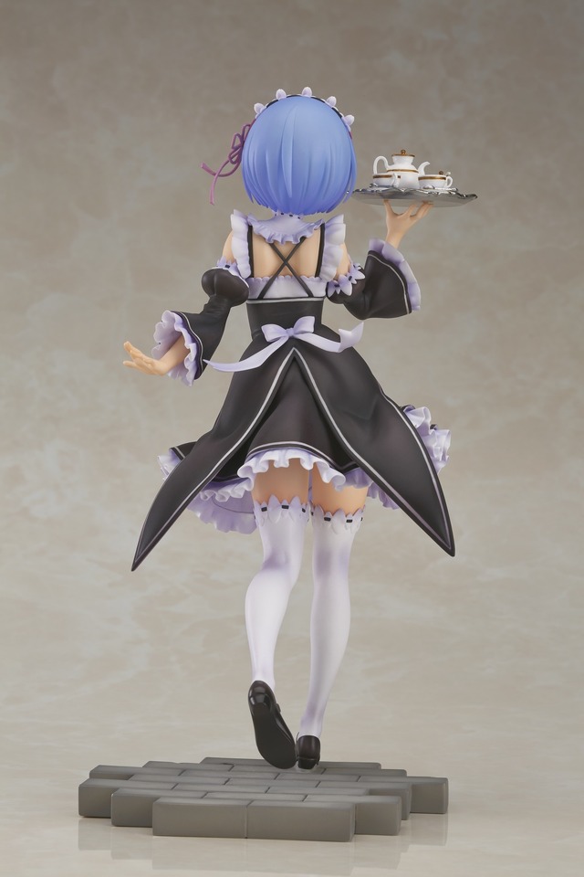 フィギュア「レム」12,300円（税込）(C)長月達平・株式会社KADOKAWA刊／Re:ゼロから始める異世界生活製作委員会