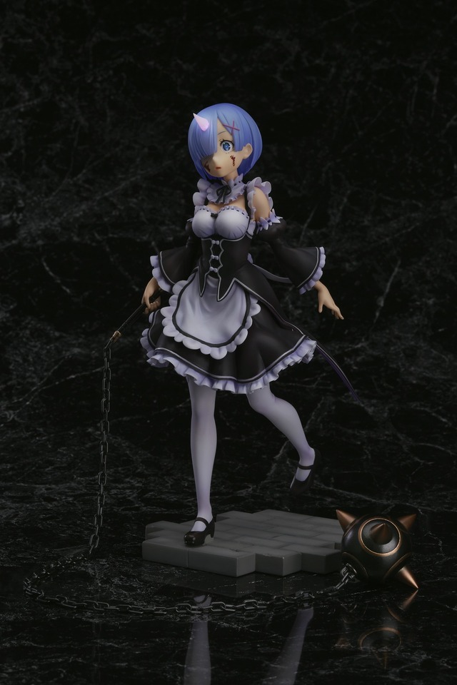 フィギュア「レム」12,300円（税込）(C)長月達平・株式会社KADOKAWA刊／Re:ゼロから始める異世界生活製作委員会
