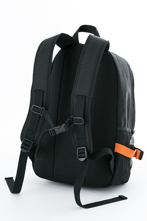 『ハイキュー!!』コラボレーションアイテム 烏野高校 モデル リュック／11,800円(税別)(C)古舘春一／集英社・「ハイキュー!!3rd」製作委員会・MBS