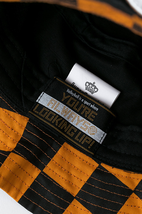 『ハイキュー!!』コラボレーションアイテム 烏野高校 モデル 帽子／5,000円(税別)(C)古舘春一／集英社・「ハイキュー!!3rd」製作委員会・MBS