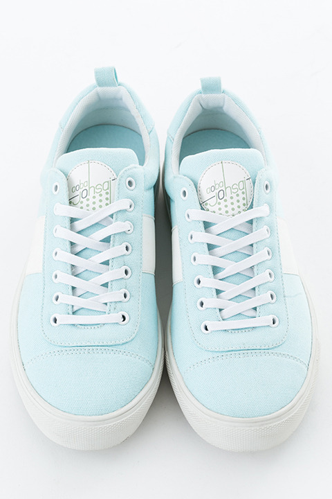 『ハイキュー!!』コラボレーションアイテム 青葉城西高校 モデル スニーカー／10,800円(税別)(C)古舘春一／集英社・「ハイキュー!!3rd」製作委員会・MBS