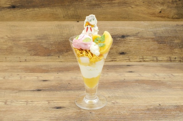 「セガコラボカフェ 覇穹 封神演義」四不象のピーチパフェ 900円（税込）(C)安能務・藤崎竜／集英社・「覇穹 封神演義」製作委員会 (C)SEGA