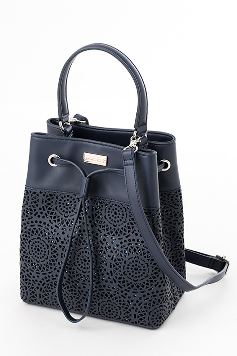 『鋼の錬金術師』コラボレーションアイテム ロイ・マスタング モデルバッグ／10,800円(C)Hiromu Arakawa/SQUARE ENIX