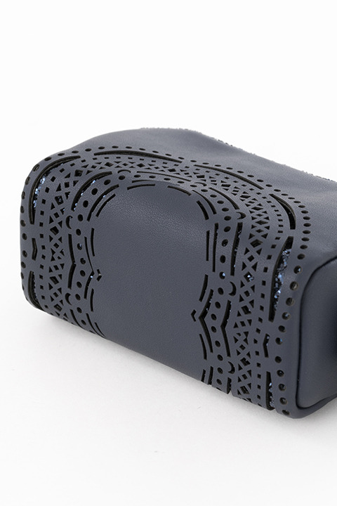 『鋼の錬金術師』コラボレーションアイテム ロイ・マスタング モデルポーチ／4,800円(税別)(C)Hiromu Arakawa/SQUARE ENIX