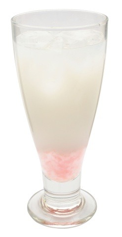 「セガコラボカフェ マギアレコード 魔法少女まどか☆マギカ外伝」ドリンク 600円（税込）環いろは（乳酸飲料＋ピーチゼリー）(C)Magica Quartet/Aniplex・Magia Record Partners (C)SEGA