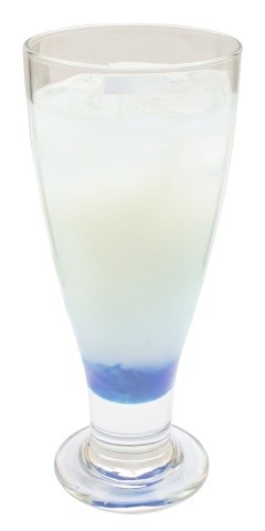 「セガコラボカフェ マギアレコード 魔法少女まどか☆マギカ外伝」ドリンク 600円（税込）七海やちよ（乳酸飲料＋サイダーゼリー） (C)Magica Quartet/Aniplex・Magia Record Partners (C)SEGA