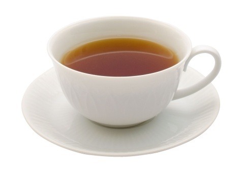 「セガコラボカフェ マギアレコード 魔法少女まどか☆マギカ外伝」ドリンク 600円（税込）巴マミ（ホットティー）(C)Magica Quartet/Aniplex・Magia Record Partners (C)SEGA