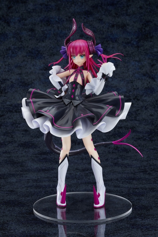 フィギュア「ランサー/エリザベート・バートリー」15,800 円（税込）(C)TYPE-MOON / FGO PROJECT