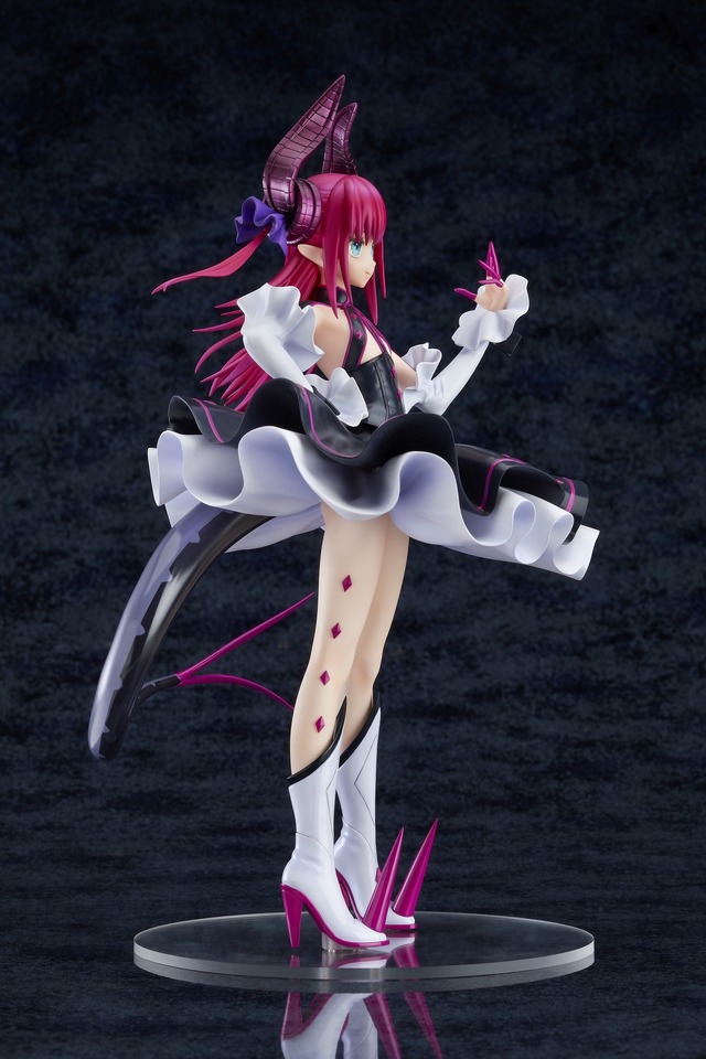 フィギュア「ランサー/エリザベート・バートリー」15,800 円（税込）(C)TYPE-MOON / FGO PROJECT