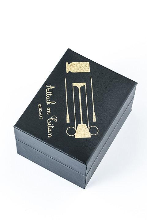 『進撃の巨人』コラボレーション エレン・イェーガー モデル 腕時計 14,800円(税別)(C)諫山創・講談社／「進撃の巨人」製作委員会