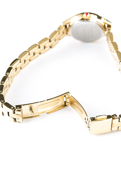 『進撃の巨人』コラボレーション エレン・イェーガー モデル 腕時計 14,800円(税別)(C)諫山創・講談社／「進撃の巨人」製作委員会