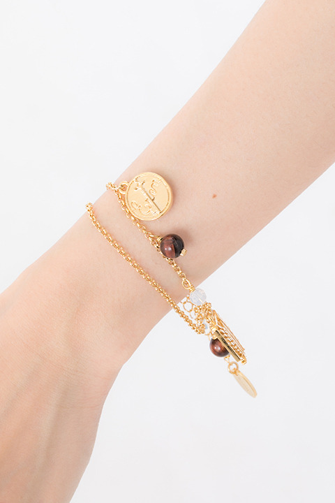 『進撃の巨人』コラボレーション エレン・イェーガー モデル ブレスレット 6,800円(税別)(C)諫山創・講談社／「進撃の巨人」製作委員会