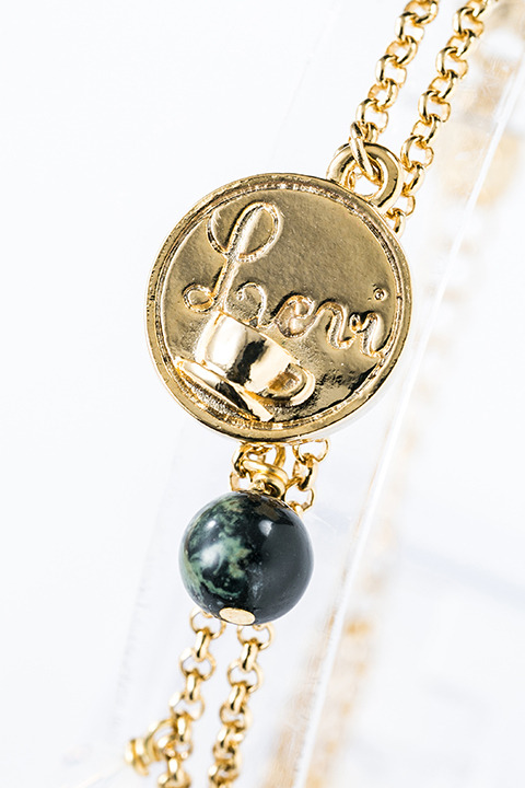 『進撃の巨人』コラボレーション リヴァイ モデル ブレスレット 6,800円(税別)(C)諫山創・講談社／「進撃の巨人」製作委員会