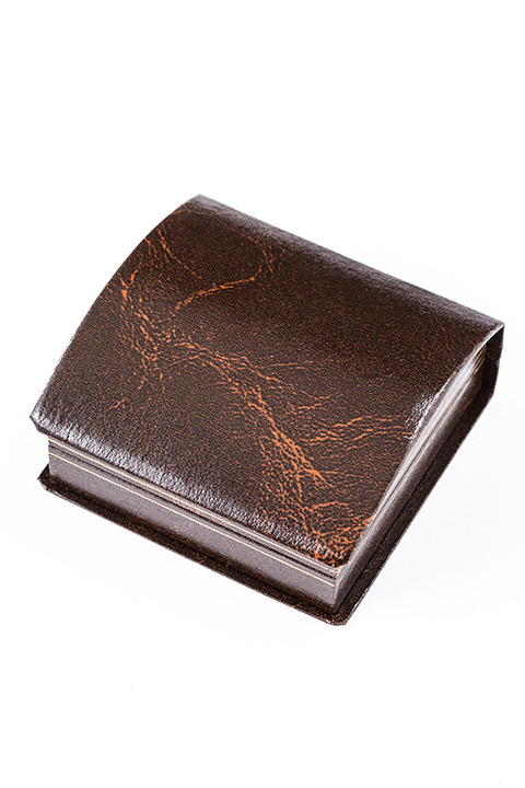 『進撃の巨人』コラボレーション リヴァイ モデル ブレスレット 6,800円(税別)(C)諫山創・講談社／「進撃の巨人」製作委員会