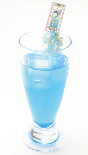 『カードキャプターさくら クリアカード編』×「アニメイトカフェ」「主なき者よ夢の杖のもと我の力となれ！『固着』」クリアカードのライチソーダ（500円）(C)CLAMP・ST/講談社・NEP・NHK