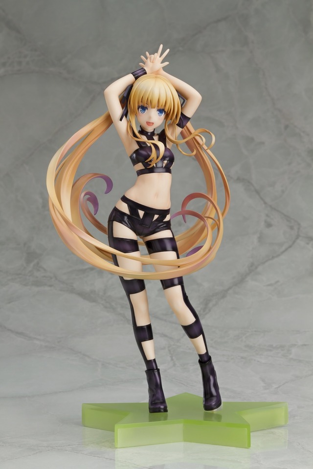 「澤村・スペンサー・英梨々 HOT LIMIT Ver.」12,500 円（税込）(C)DIESEL corporation (C)2017 丸戸史明・深崎暮人・KADOKAWA ファンタジア文庫刊／冴えないｂな製作委員会