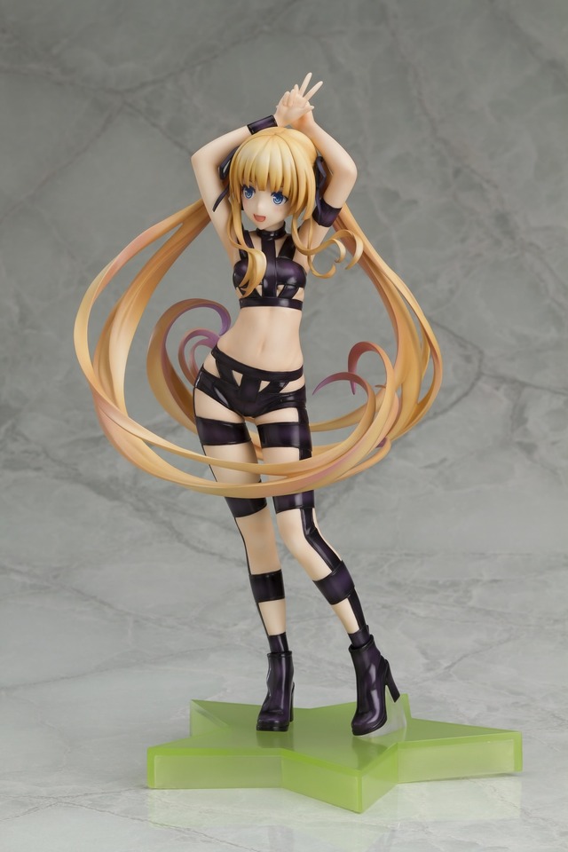 「澤村・スペンサー・英梨々 HOT LIMIT Ver.」12,500 円（税込）(C)DIESEL corporation (C)2017 丸戸史明・深崎暮人・KADOKAWA ファンタジア文庫刊／冴えないｂな製作委員会