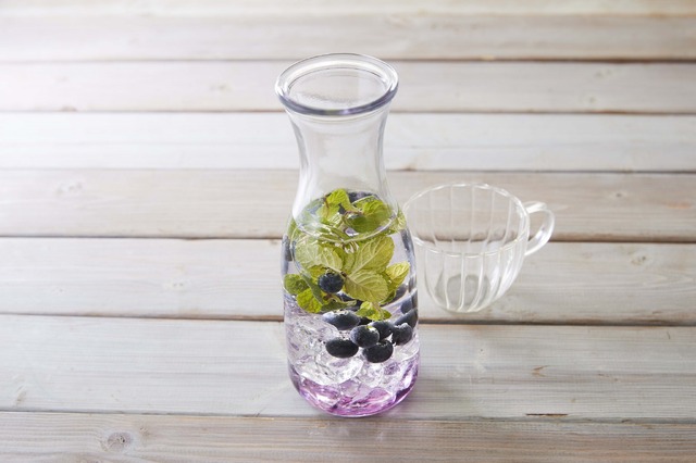 『鬼灯の冷徹』コラボカフェ『お香』～ヘビの毒抜きドリンク～ 463円(C)江口夏美・講談社／「鬼灯の冷徹」第弐期製作委員会