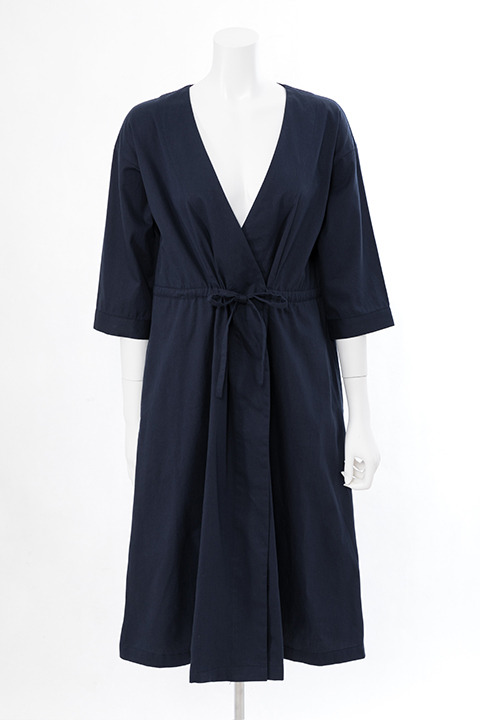 『K RETURN OF KINGS』コラボレーションアイテム 伏見猿比古モデル ガウンワンピース10,800円(税別)(C)GoRA・GoHands／k-project