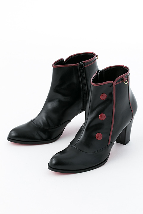 『D.Gray-man HALLOW』コラボレーションアイテム ブーティ／19,800円(税別)(C)星野桂／集英社・D.Gray-man製作委員会