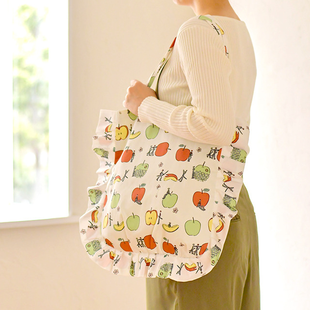 「フリルトート（3500円・税別／全3種）」（C）2015-2018 DMM GAMES/Nitroplus