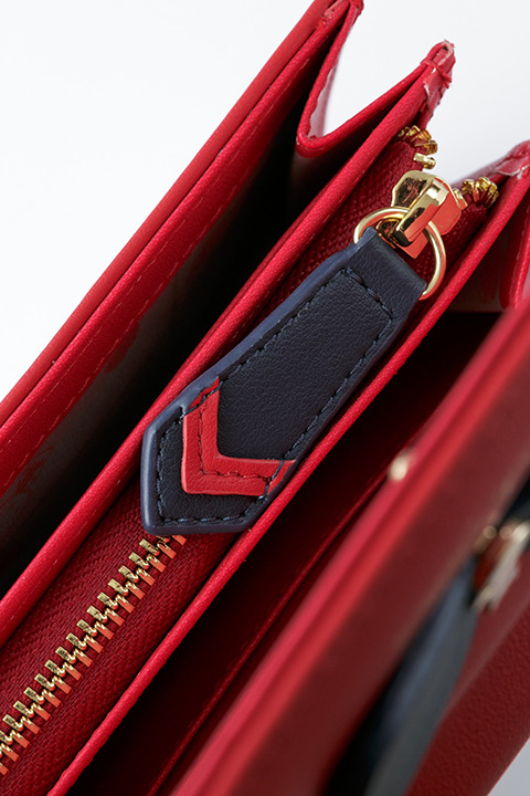 『サンリオ男子』コラボレーション 財布／7,800円(税別) 吉野俊介モデル(C)2015, 2018 SANRIO CO., LTD. APPROVAL NO.S584763 HP