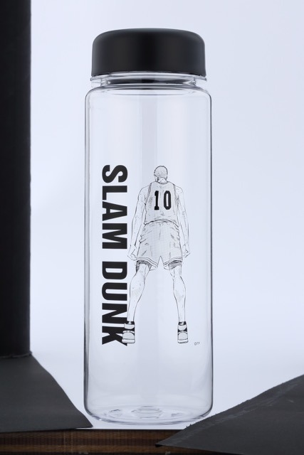 『SLAM DUNK』 クリアボトル 1,500 円(税込) (C)井上雄彦 I.T.PLANNING,INC.