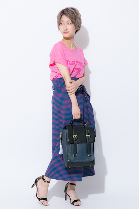 『刀剣乱舞-ONLINE-』コラボレーションバッグ 歌仙兼定 モデル 12,800円(税別)(C)2015-2018 DMM GAMES/Nitroplus